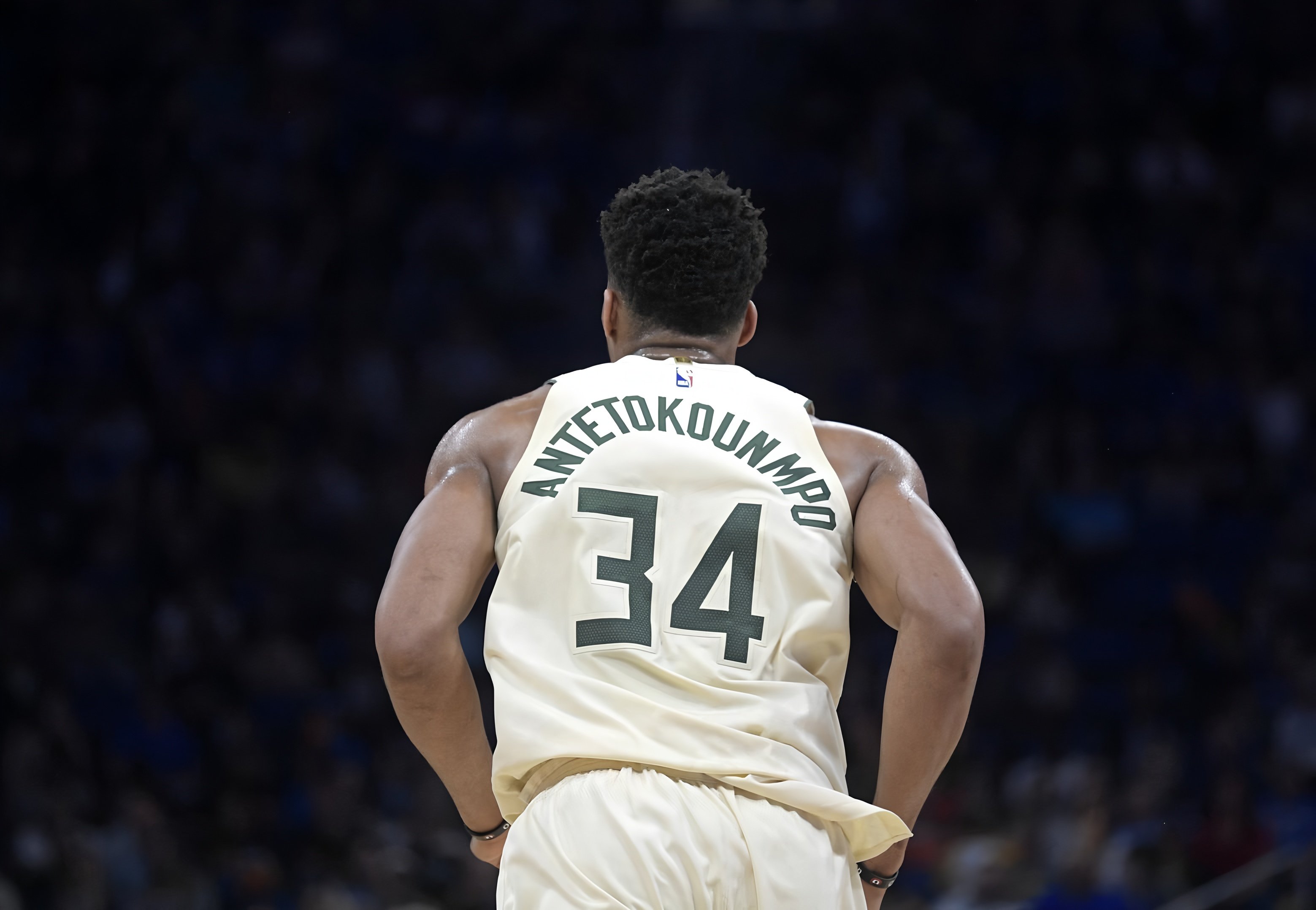 kaiyun-转折点密尔沃基雄鹿调整名单;欧冠转会期攻防权衡;赛场秩序良好;年轻球员得到机会的简单介绍