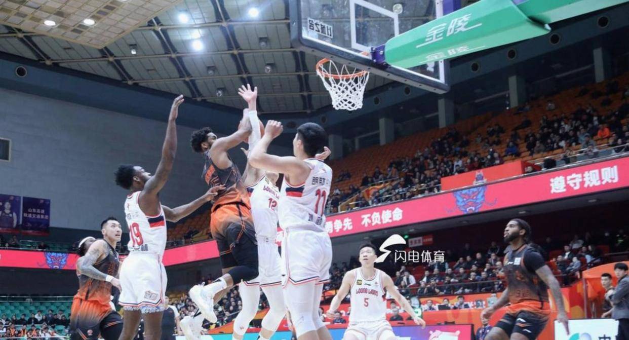 开云体育官网-包含窗口期广厦男篮调整名单以备欧联；调整名单环节打磨；气氛紧张；轮换策略成焦点的词条
