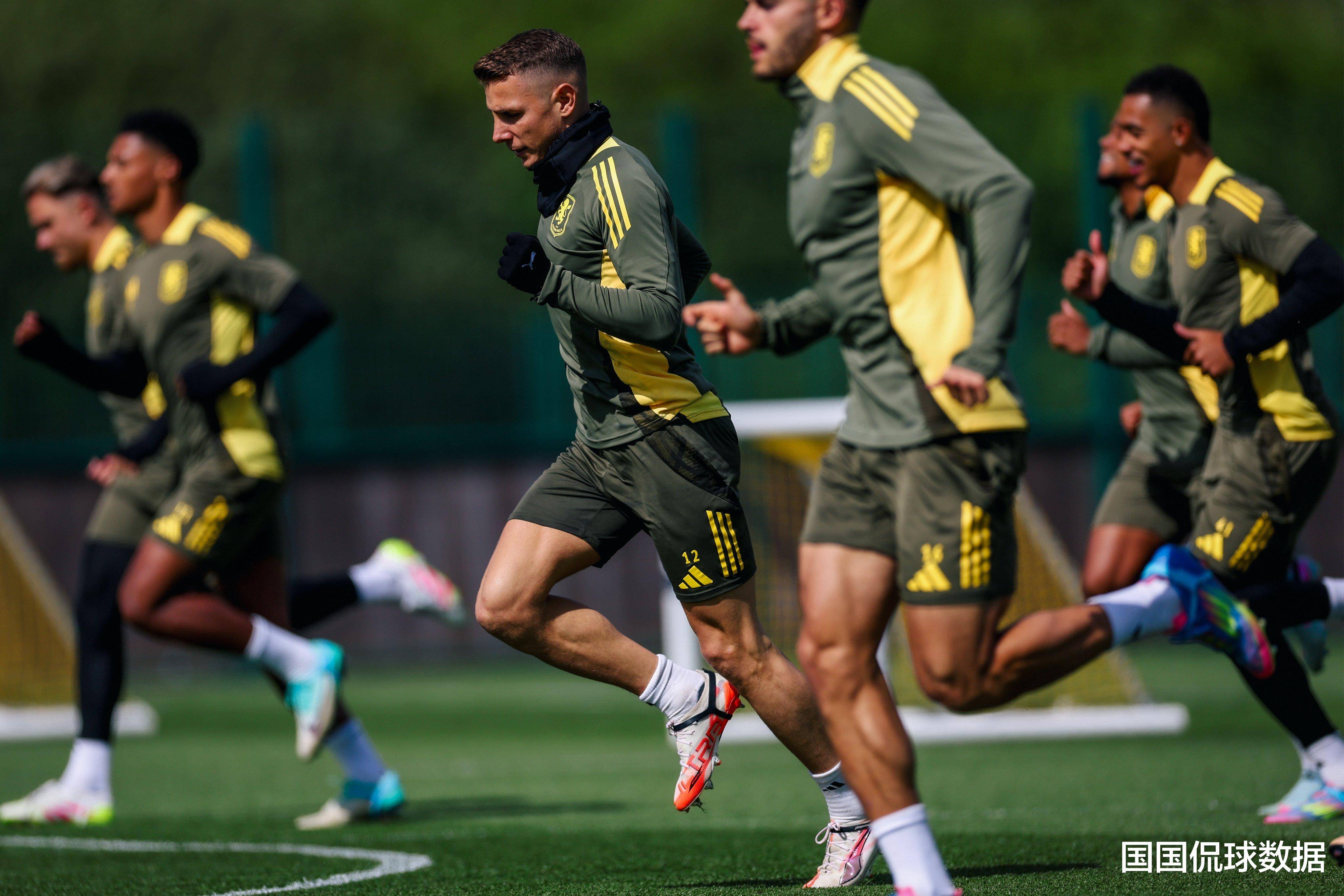 开云体育下载-阿斯顿维拉迎欧冠关键赛，关键时刻单刀错失，管理层满意，阵容厚度经受考验的简单介绍